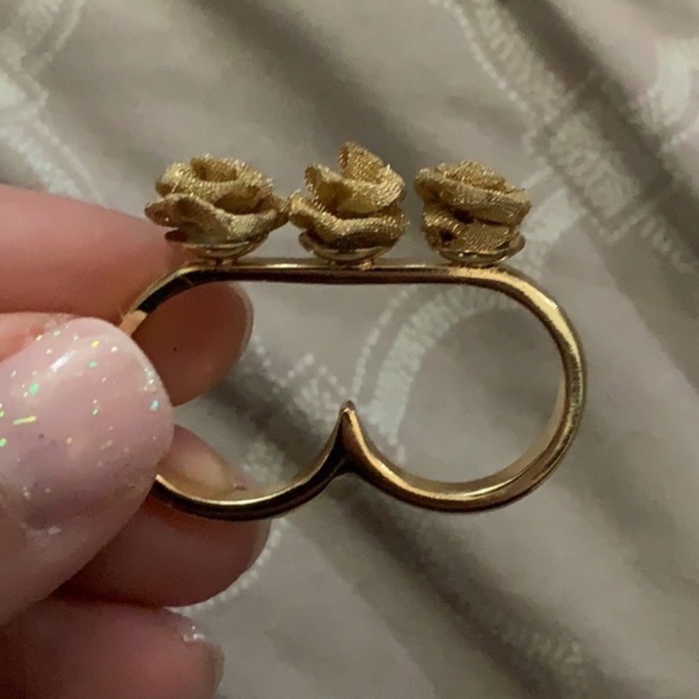 Knuckle Ring
